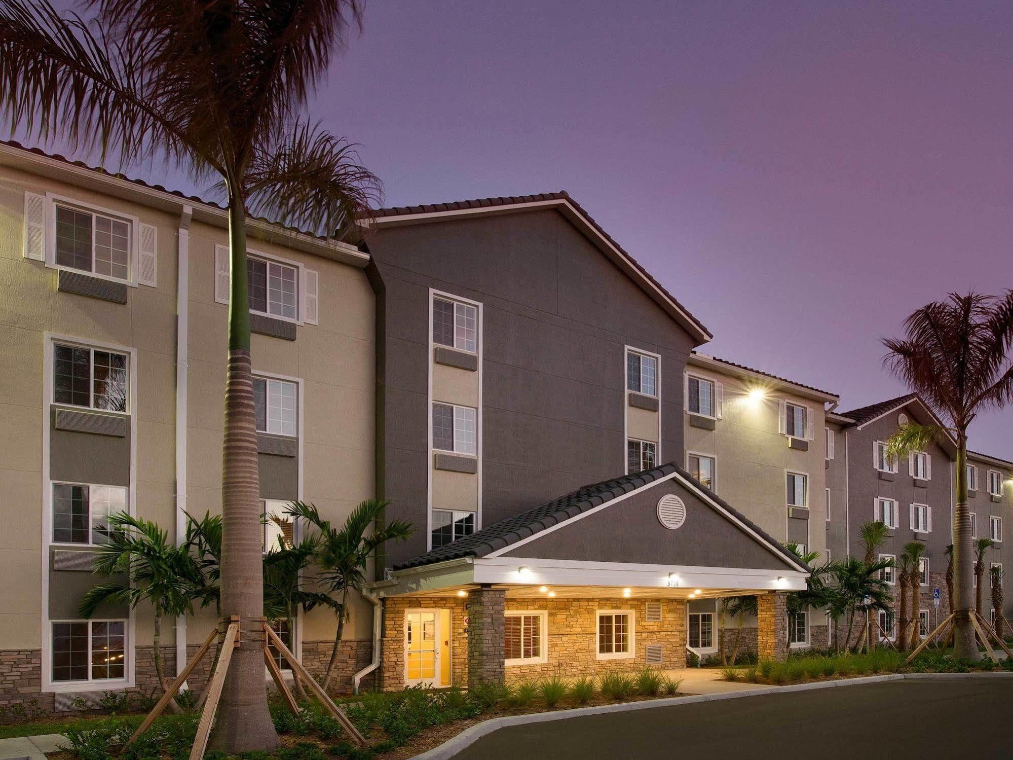 Extended Stay America Select Suites - Fort Lauderdale - Airport - West Дейви Екстериор снимка